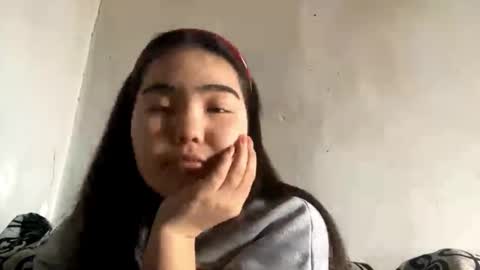 Snapshot of nitadecember chatting on December 14, 2025, 8:09 am Molly online show from December 14, 2025, 8:09 am