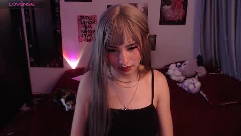 Nixxie  online show from October 26, 2025, 1:11 am