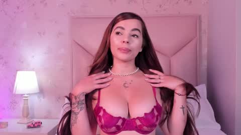 Snapshot of noa_butterfly chatting on February 4, 2025, 11:49 am ambarsulliva online show from February 4, 2025, 11:49 am