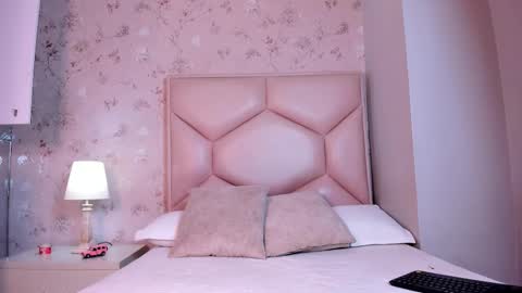   ambarsulliva  online show from October 28, 2025, 11:36 am