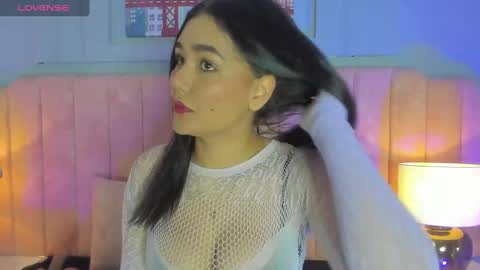 Snapshot of noa_moon chatting on October 30, 2025, 11:44 am Noa online show from October 30, 2025, 11:44 am