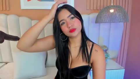 Snapshot of noa_moon chatting on November 27, 2025, 3:30 am Noa online show from November 27, 2025, 3:30 am