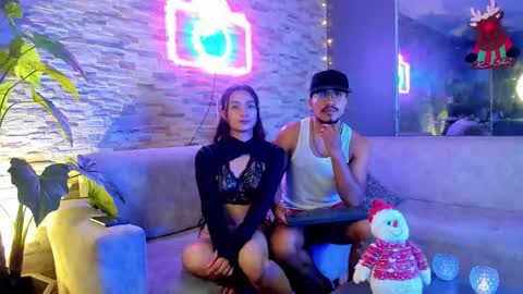 noa_n_luxy online show from December 2, 2025, 4:29 am