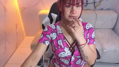 Snapshot of noa_tp chatting on October 21, 2025, 12:39 pm Noa online show from October 21, 2025, 12:39 pm