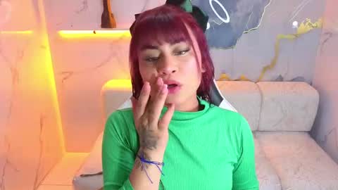 Snapshot of noa_tp chatting on November 11, 2025, 12:38 pm Noa online show from November 11, 2025, 12:38 pm