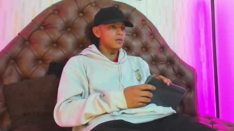 Snapshot of noah_blake0 chatting on September 23, 2025, 2:36 am Noah Blake online show from September 23, 2025, 2:36 am