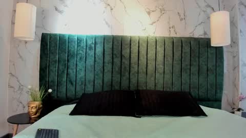 noah_dupont_ online show from October 29, 2025, 11:34 am