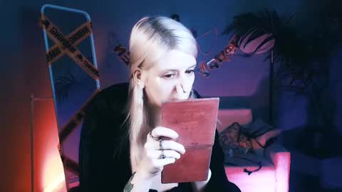 Snapshot of noah_elmer chatting on November 1, 2025, 9:28 pm REAL name LiaDM are always open online show from November 1, 2025, 9:28 pm