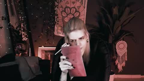 Snapshot of noah_elmer chatting on November 15, 2025, 5:31 pm REAL name LiaDM are always open online show from November 15, 2025, 5:31 pm