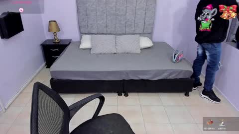 noah_smith04 online show from January 5, 2025, 11:59 am