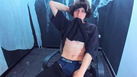 Snapshot of noah_sokolov chatting on October 29, 2025, 2:52 pm noah_sokolov online show from October 29, 2025, 2:52 pm