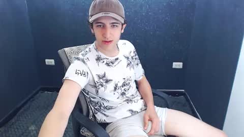 noah_sokolov online show from November 15, 2025, 2:46 pm