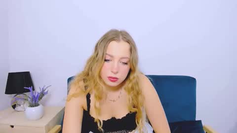 Snapshot of noahpretty chatting on November 18, 2025, 9:30 pm noahpretty online show from November 18, 2025, 9:30 pm