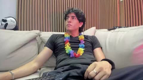 Snapshot of noahx_valko chatting on December 15, 2025, 3:00 am noahx_valko online show from December 15, 2025, 3:00 am