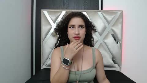 Noamalak bes  online show from November 12, 2025, 6:30 pm