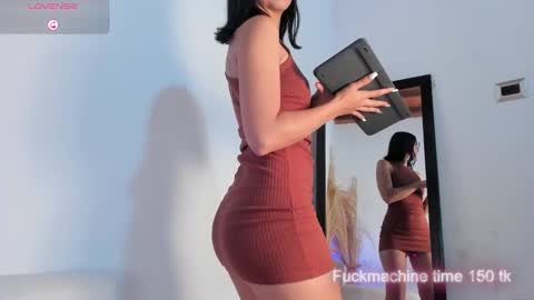 Noami Rose  online show from November 21, 2025, 1:37 am