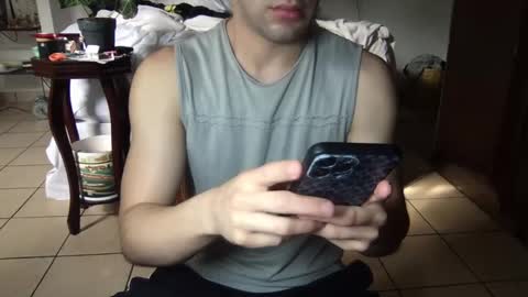 Snapshot of nobudget06 chatting on December 8, 2024, 4:07 pm nobudget06 online show from December 8, 2024, 4:07 pm