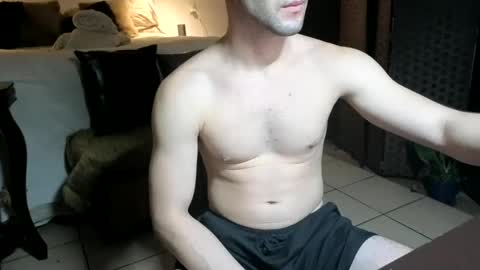 Snapshot of nobudget06 chatting on February 13, 2025, 2:12 am nobudget06 online show from February 13, 2025, 2:12 am