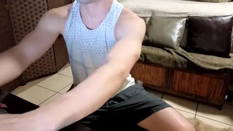 Snapshot of nobudget06 chatting on March 12, 2025, 1:47 am nobudget06 online show from March 12, 2025, 1:47 am