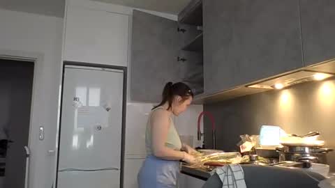 Snapshot of nodarell chatting on November 23, 2025, 9:42 am nodarell online show from November 23, 2025, 9:42 am