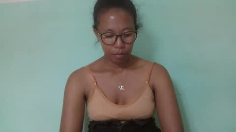 Snapshot of noellah chatting on March 3, 2025, 3:53 pm noellah online show from March 3, 2025, 3:53 pm