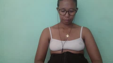 Snapshot of noellah chatting on March 4, 2025, 4:41 pm noellah online show from March 4, 2025, 4:41 pm