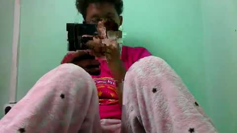 Snapshot of noellah chatting on September 10, 2025, 7:03 pm noellah online show from September 10, 2025, 7:03 pm