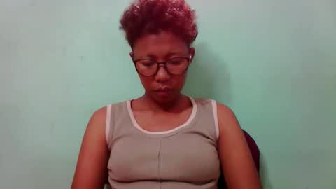 Snapshot of noellah chatting on September 22, 2025, 10:39 am noellah online show from September 22, 2025, 10:39 am