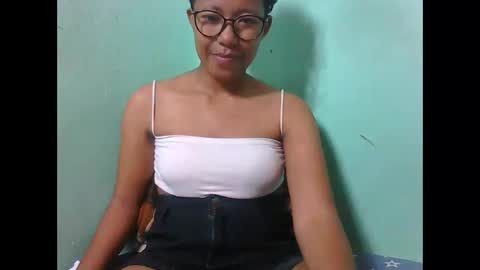 Snapshot of noellah chatting on October 1, 2025, 8:53 am noellah online show from October 1, 2025, 8:53 am