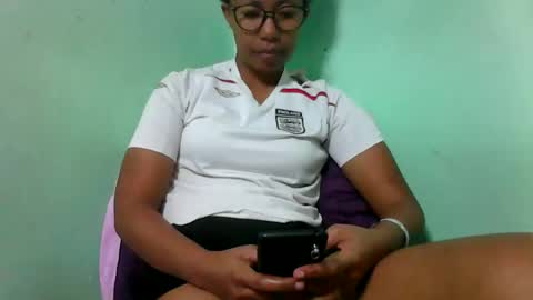 Snapshot of noellah chatting on October 16, 2025, 5:19 am noellah online show from October 16, 2025, 5:19 am