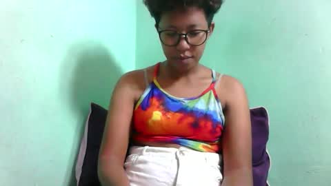 Snapshot of noellah chatting on November 2, 2025, 3:31 am noellah online show from November 2, 2025, 3:31 am