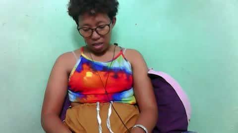 Snapshot of noellah chatting on November 11, 2025, 6:35 am noellah online show from November 11, 2025, 6:35 am