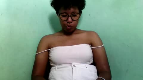 Snapshot of noellah chatting on November 29, 2025, 7:00 am noellah online show from November 29, 2025, 7:00 am