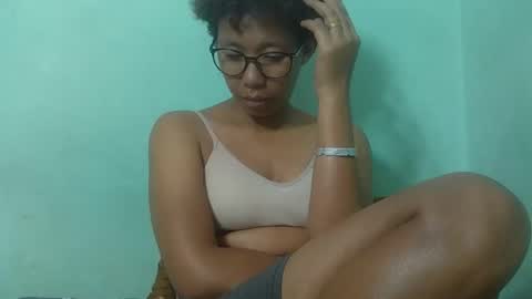 Snapshot of noellah chatting on December 4, 2025, 7:39 am noellah online show from December 4, 2025, 7:39 am