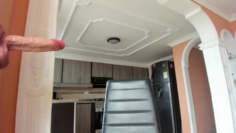  In instagram dayhannanoemi online show from November 3, 2025, 2:18 pm