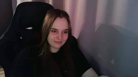 noir_ember_ online show from September 22, 2025, 11:12 am