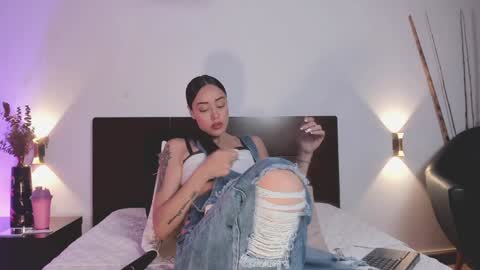 Nora Da Silva online show from January 30, 2025, 1:22 am