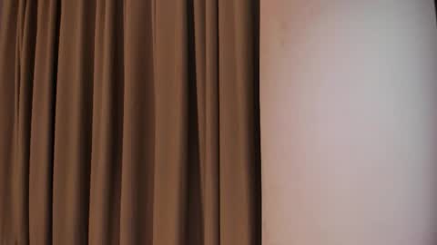 Nora Da Silva online show from October 11, 2025, 2:11 am