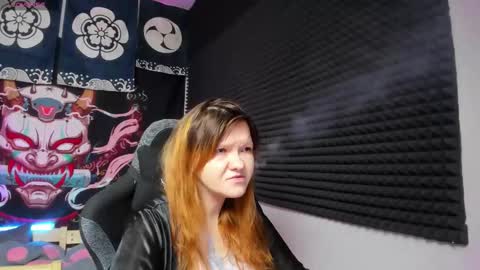 Snapshot of nora_lovvv chatting on October 25, 2025, 10:12 am Nora online show from October 25, 2025, 10:12 am