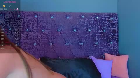 Snapshot of norabigas chatting on March 6, 2025, 5:24 am Nora online show from March 6, 2025, 5:24 am