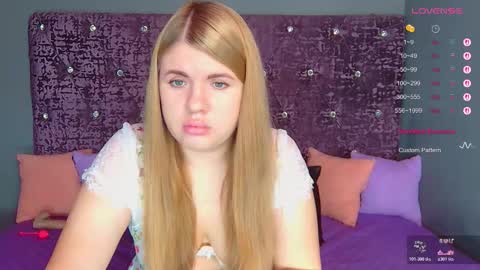 Snapshot of norabigas chatting on November 27, 2025, 1:51 am Nora online show from November 27, 2025, 1:51 am