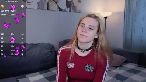 Elina online show from October 23, 2025, 10:25 am