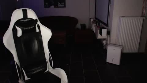 Neuling online show from October 23, 2025, 5:51 am