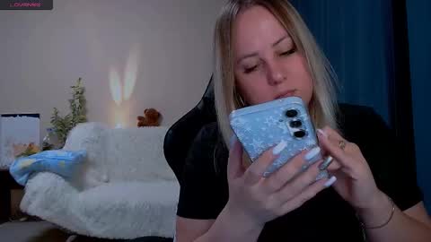 Snapshot of not_nakedcat chatting on December 4, 2025, 11:19 am hi glad to chat online show from December 4, 2025, 11:19 am