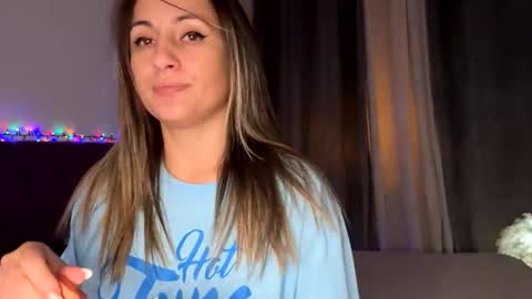 Snapshot of notamericanpie23 chatting on November 21, 2025, 8:18 pm Tina online show from November 21, 2025, 8:18 pm