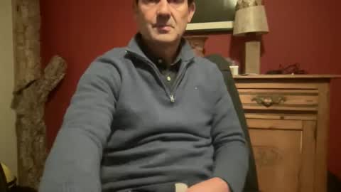 Snapshot of noux69 chatting on November 22, 2025, 5:23 pm noux69 online show from November 22, 2025, 5:23 pm