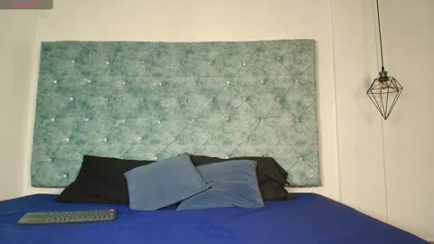 Snapshot of nova_snow chatting on October 2, 2025, 7:43 pm N O V A  online show from October 2, 2025, 7:43 pm