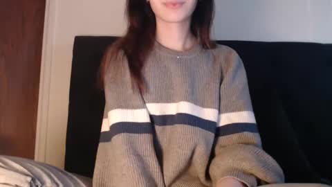 Snapshot of novafrey chatting on December 6, 2024, 9:57 pm Olivia online show from December 6, 2024, 9:57 pm