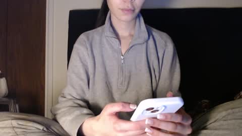 Snapshot of novafrey chatting on December 30, 2024, 5:26 am Olivia online show from December 30, 2024, 5:26 am