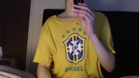 Snapshot of novafrey chatting on January 29, 2025, 11:04 pm Olivia online show from January 29, 2025, 11:04 pm